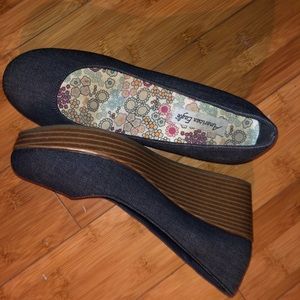 American Eagle shoes